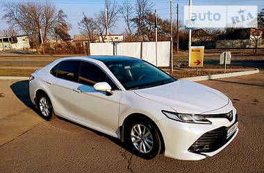 Седан Toyota Camry 2018 в Запоріжжі