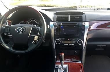Седан Toyota Camry 2014 в 