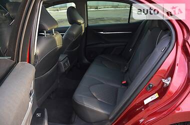 Седан Toyota Camry 2017 в 