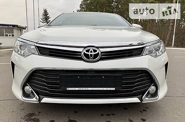 Седан Toyota Camry 2015 в Киеве