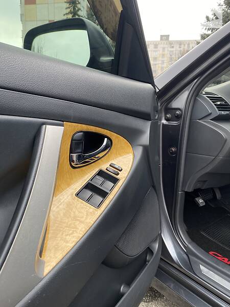Седан Toyota Camry 2006 в Кривому Розі