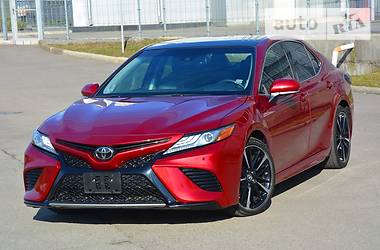 Седан Toyota Camry 2017 в 