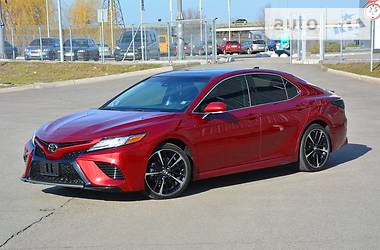 Седан Toyota Camry 2017 в 