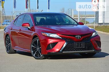 Седан Toyota Camry 2017 в 