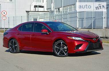 Седан Toyota Camry 2017 в 