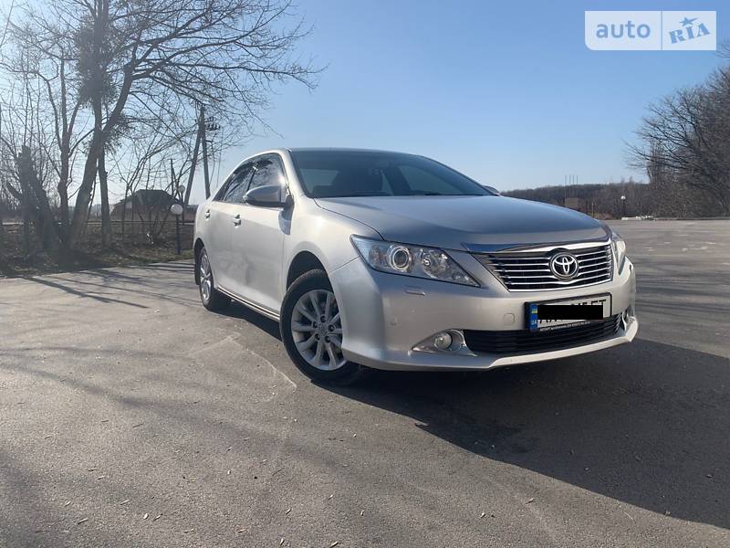 Седан Toyota Camry 2013 в 