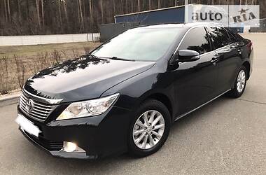 Седан Toyota Camry 2013 в 