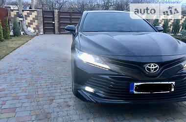Седан Toyota Camry 2019 в 