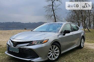 Седан Toyota Camry 2018 в 
