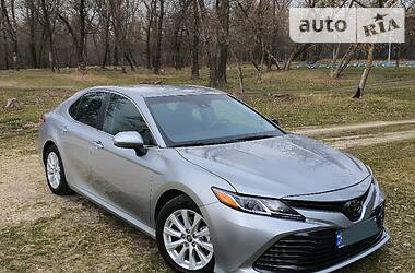 Седан Toyota Camry 2018 в 