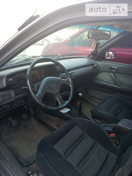 Седан Toyota Camry 1987 в Херсоні