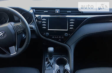 Седан Toyota Camry 2019 в 