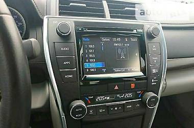Седан Toyota Camry 2015 в 