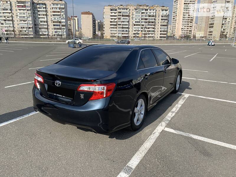 Седан Toyota Camry 2012 в Киеве фото 6 Седан Toyota Camry 2012 в Киеве