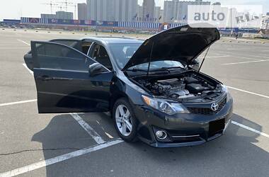 Седан Toyota Camry 2012 в 