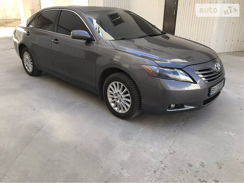 Седан Toyota Camry 2007 в Хмельницком