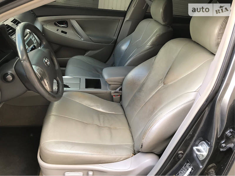 Седан Toyota Camry 2007 в Хмельницком