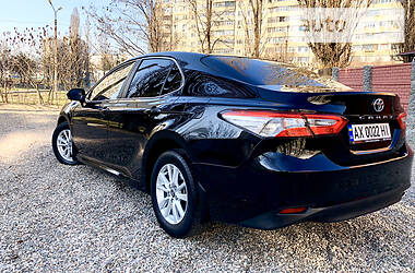 Седан Toyota Camry 2018 в 