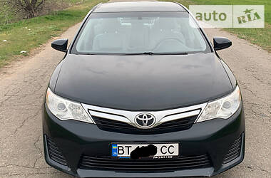 Седан Toyota Camry 2013 в 