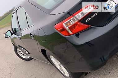 Седан Toyota Camry 2013 в 