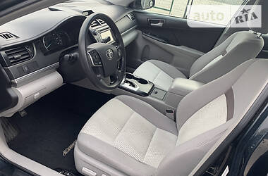 Седан Toyota Camry 2013 в 