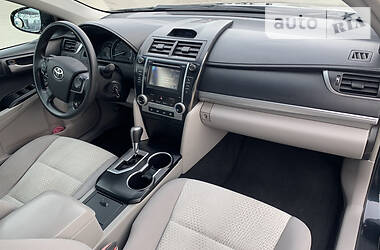 Седан Toyota Camry 2013 в 