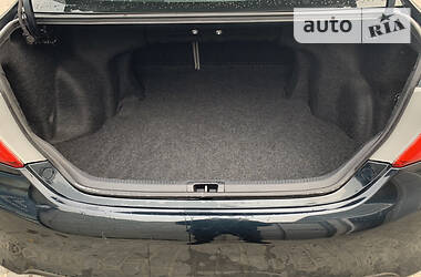 Седан Toyota Camry 2013 в 