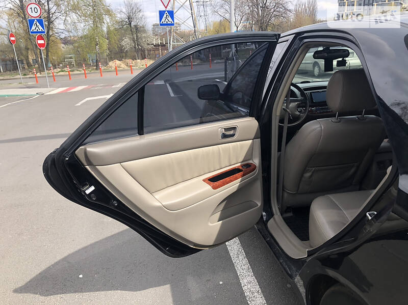 Седан Toyota Camry 2004 в Києві