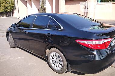 Седан Toyota Camry 2015 в Сокале