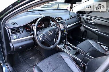 Седан Toyota Camry 2017 в 