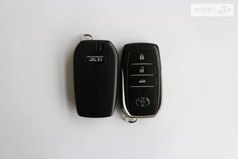 Седан Toyota Camry 2015 в Києві