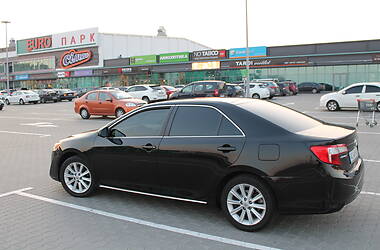 Седан Toyota Camry 2014 в 