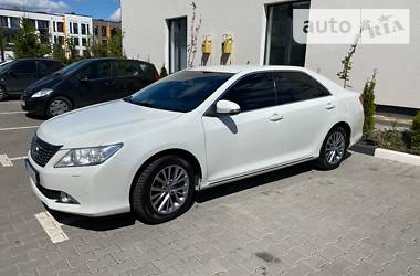 Седан Toyota Camry 2011 в Киеве