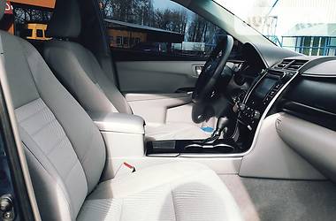 Седан Toyota Camry 2015 в 