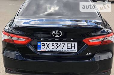 Седан Toyota Camry 2017 в Хмельницком