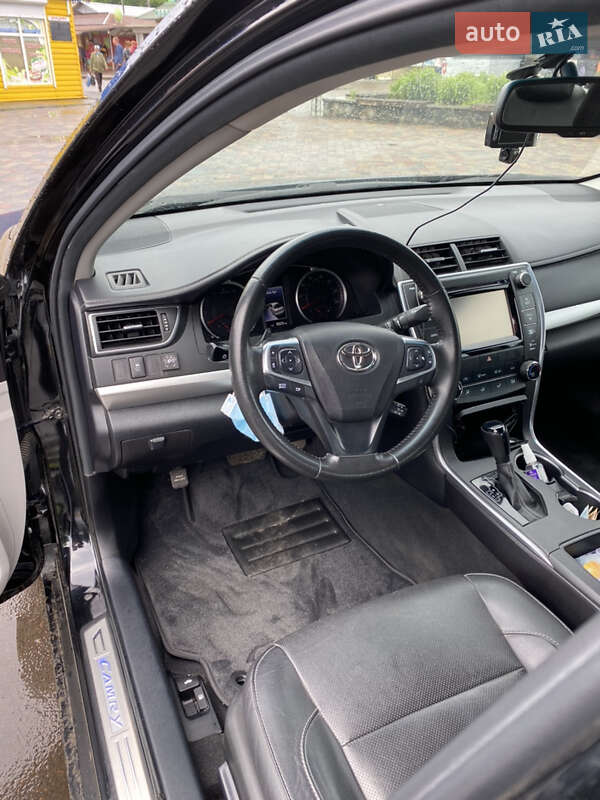 Седан Toyota Camry 2014 в Черкасах