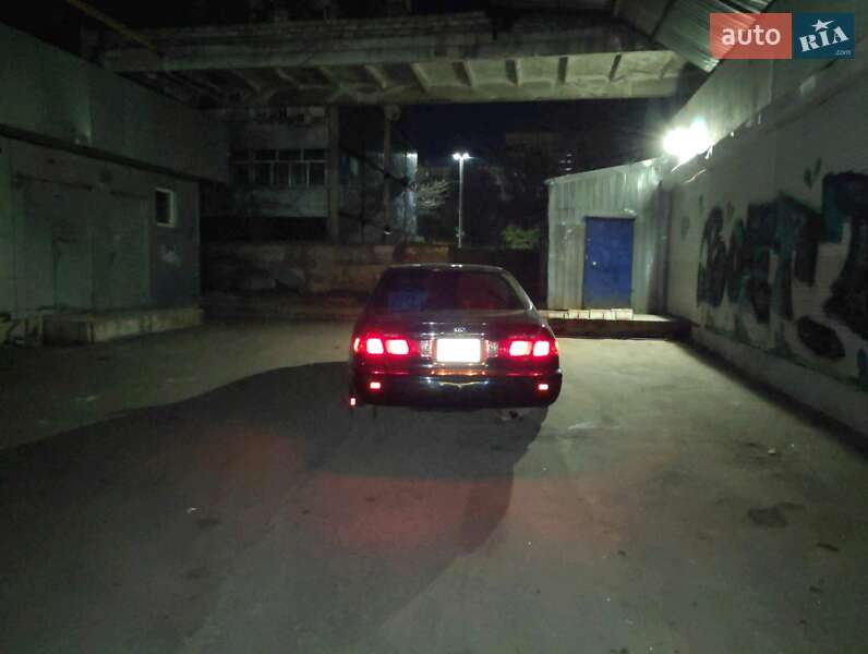 Седан Toyota Camry 2000 в Дніпрі