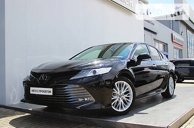 Седан Toyota Camry 2017 в 