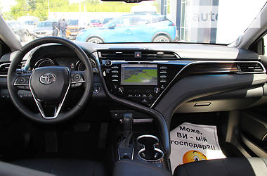 Седан Toyota Camry 2017 в 