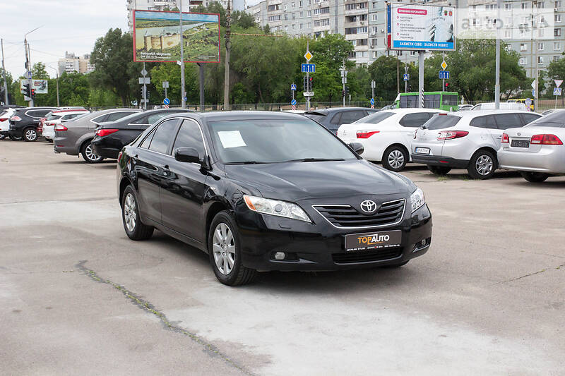 Седан Toyota Camry 2008 в Запоріжжі