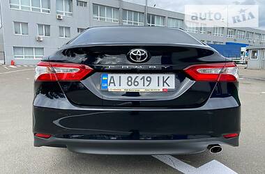 Седан Toyota Camry 2017 в 