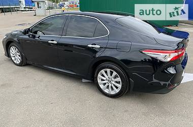 Седан Toyota Camry 2017 в 
