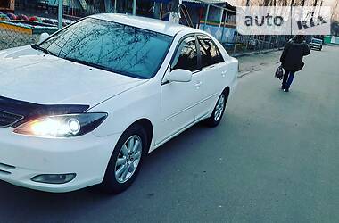 Седан Toyota Camry 2004 в 