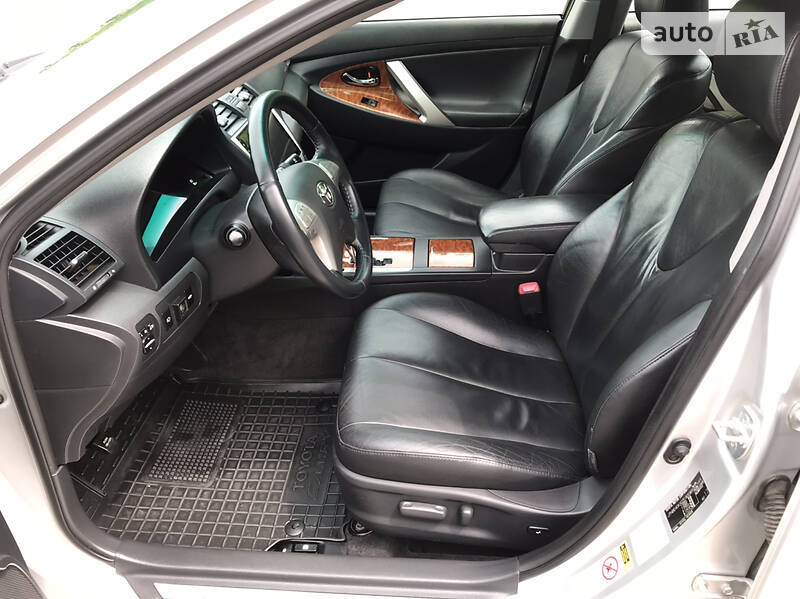 Седан Toyota Camry 2008 в Харкові
