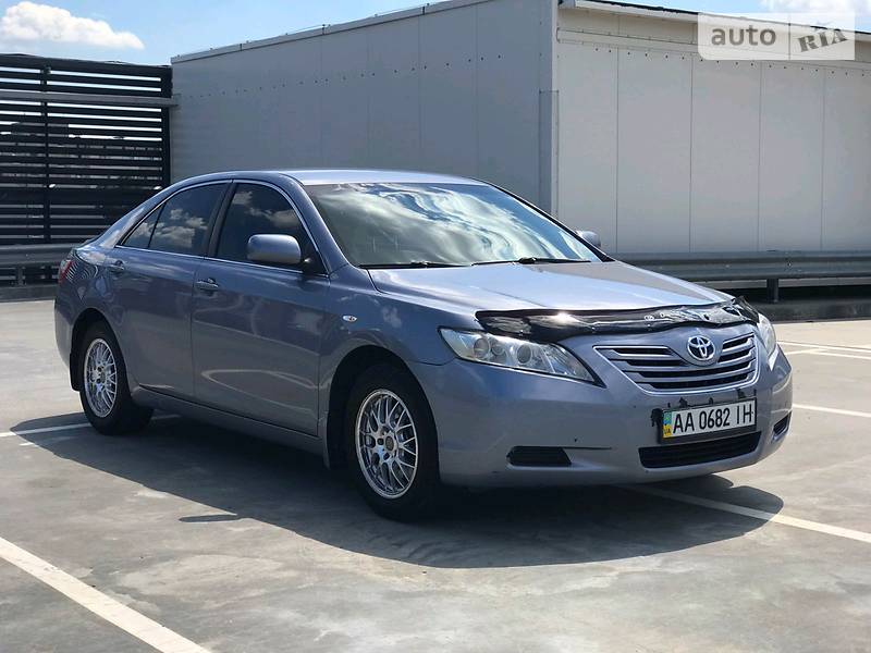 Седан Toyota Camry 2008 в Києві