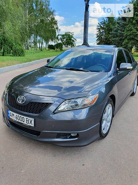 Седан Toyota Camry 2006 в Житомирі