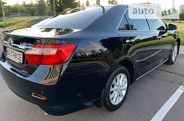 Седан Toyota Camry 2012 в Киеве