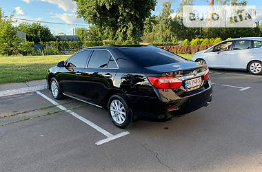 Седан Toyota Camry 2012 в Киеве