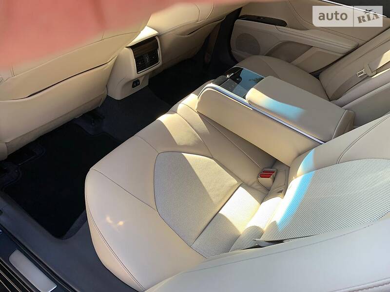 Седан Toyota Camry 2018 в Києві