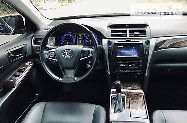 Седан Toyota Camry 2017 в 
